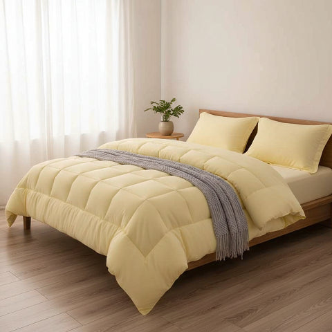 Couette 2 personnes Jaune plaid gris sur lit
