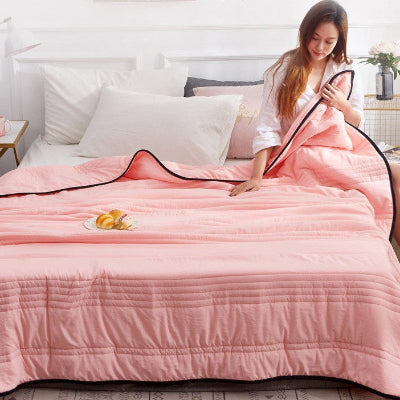 Couvre lit coton lavé léger femme caressant tissu