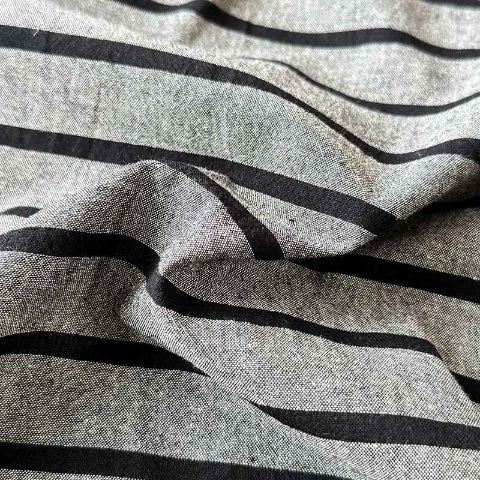 Drap de lit rayures gris noir vue agrandie