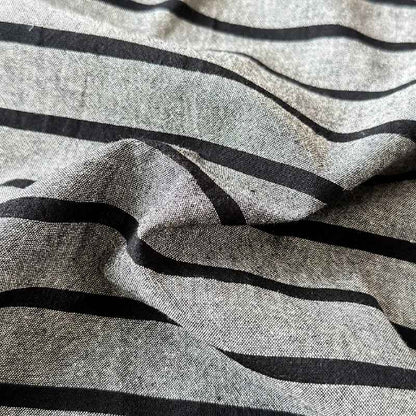 Drap de lit rayures gris noir vue agrandie