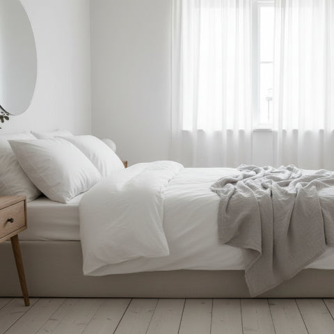 Draps lin pur gris clair chambre minimaliste