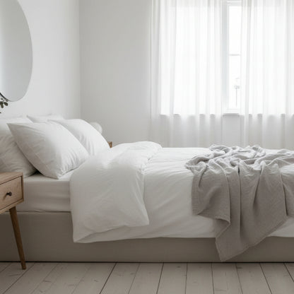 Draps lin pur gris clair chambre minimaliste