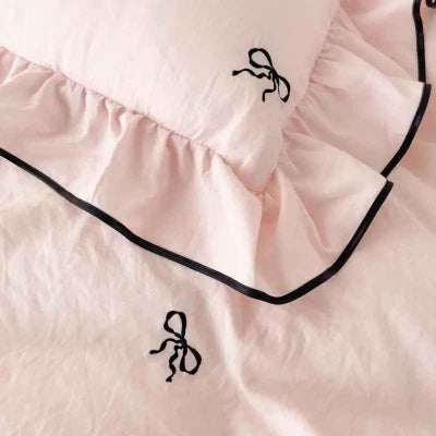 Housse de couette 260 x 240 rose broderie rubans vue détails