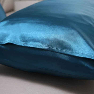 Taie d'oreiller en satin bleu ouverture pochette