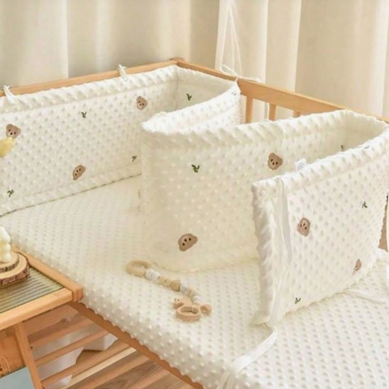 Tour de lit bébé ourson endroit envers